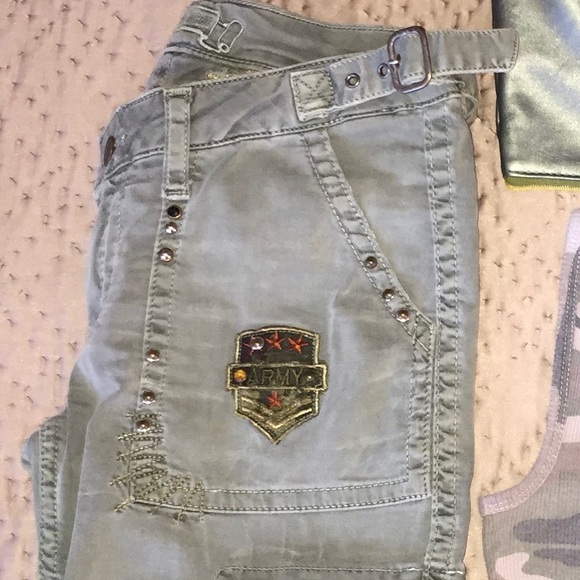 ROBIN’S JEANS, Shorts - Picture 12 of 12